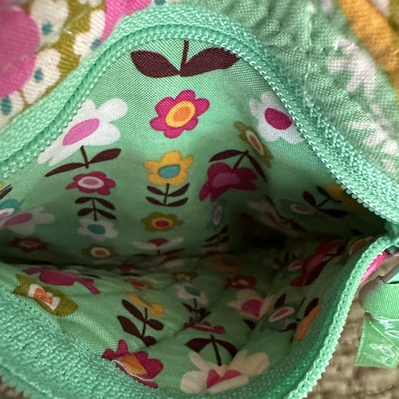 Vera Bradley crossbody purse. - Picture 9 of 11